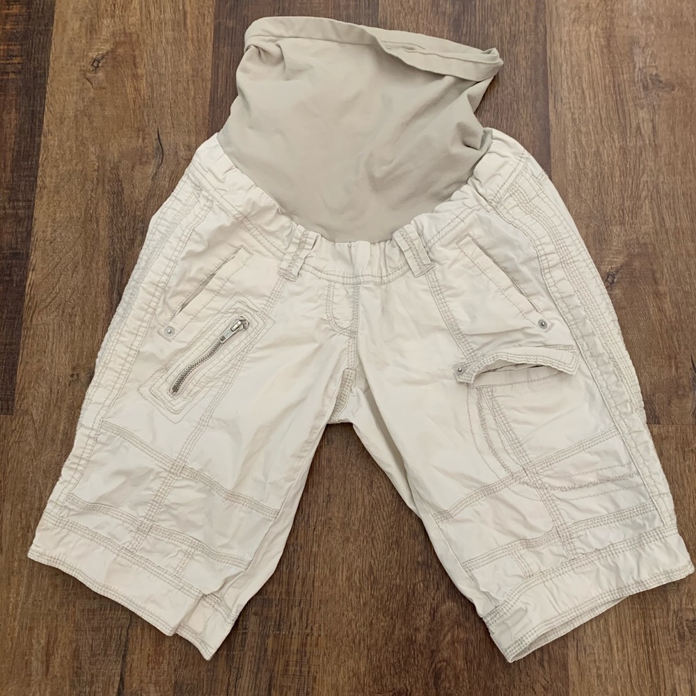 Motherhood maternity boy shorts - small